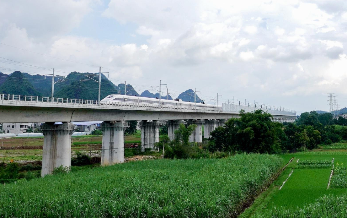 贵南高铁以“环保等式”保护澄江湿地