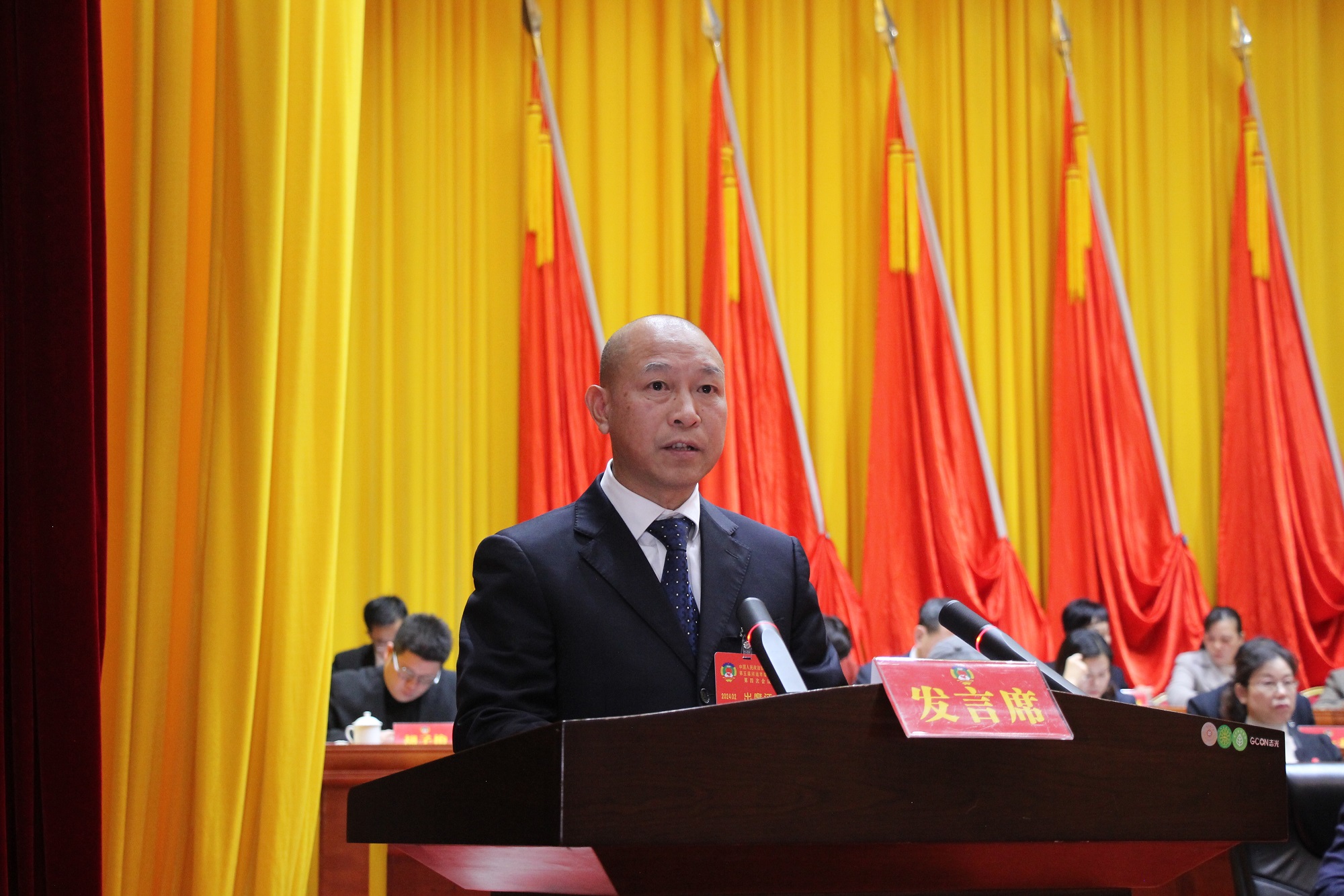 石宝岳委员：引导民营企业深度参与“万企兴万村”行动
