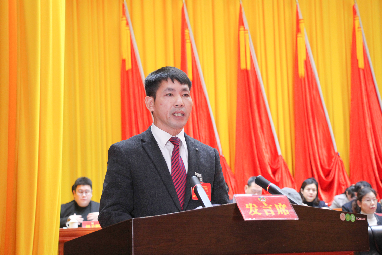 索忠勇委员：推动“公铁水”联运联通成环成网 打造开放发展新高地